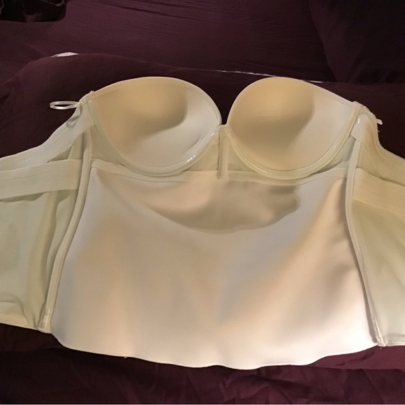 Ladies Corset - Picture 2 of 7